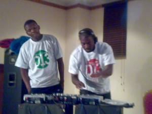 DJ Tumi & DJ Sdunkero in 013 gear
